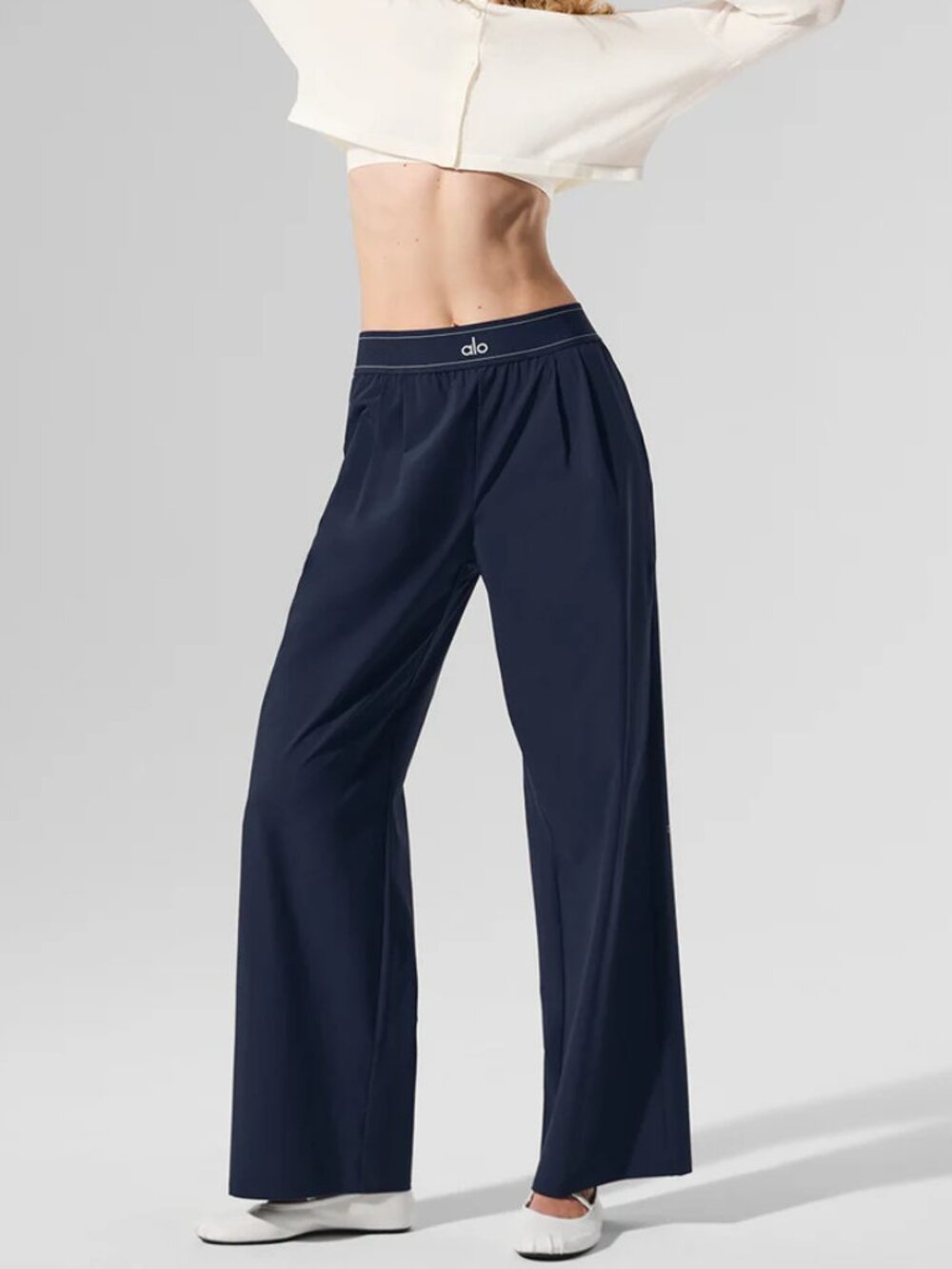Authentic  ALO Yoga (Regular) ✅💙Suit Up Trouser Leisure - Picture 9 of 10